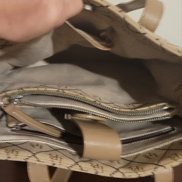 Dooney and Burke purse - Picture 3 of 3